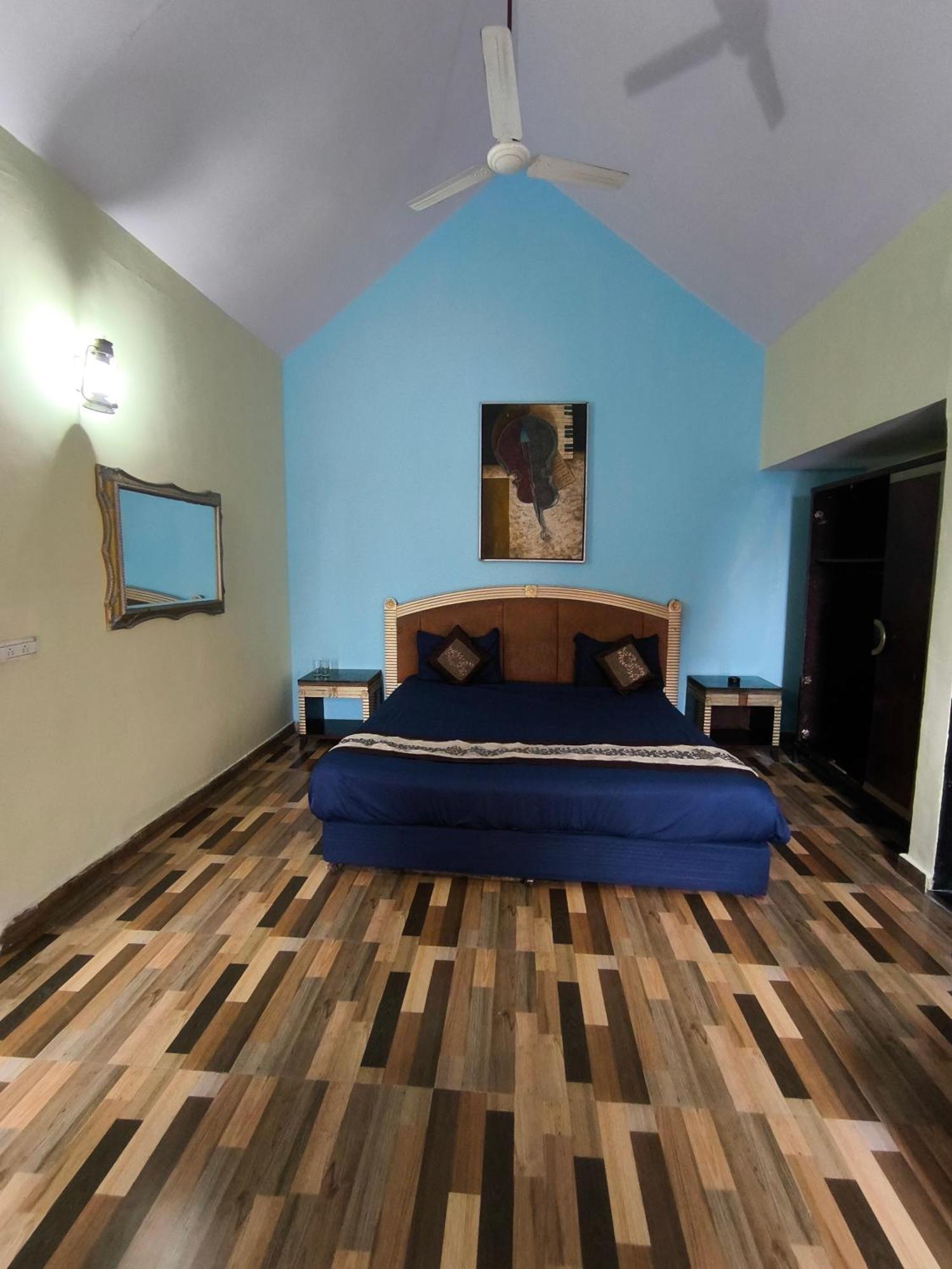 King Size Deck Villa Мумбаи Экстерьер фото