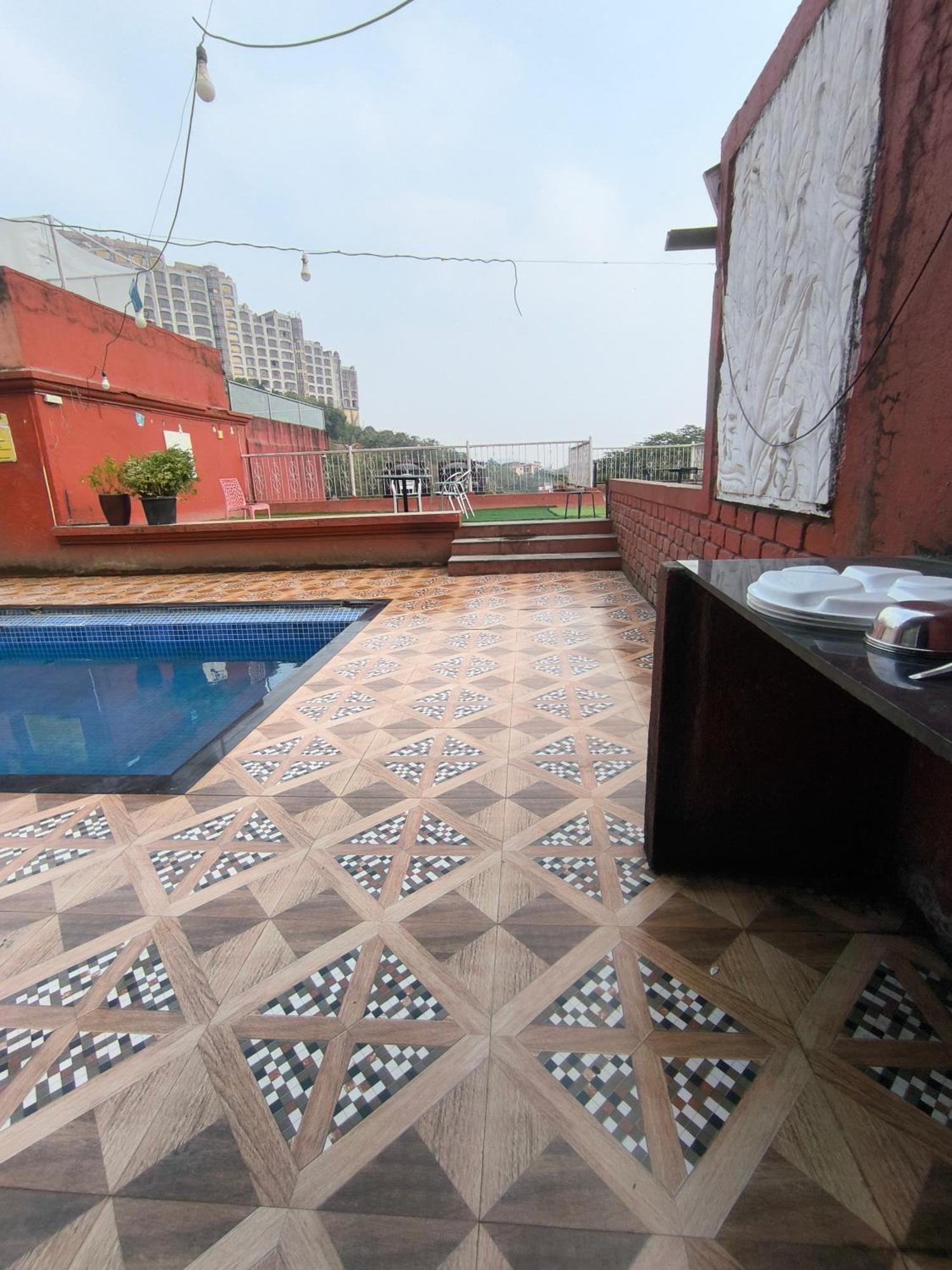 King Size Deck Villa Мумбаи Экстерьер фото
